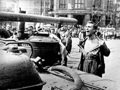 Чехія визнала вторгненням та окупацією введення радянських військ під час  подій Празької весни 1968 року