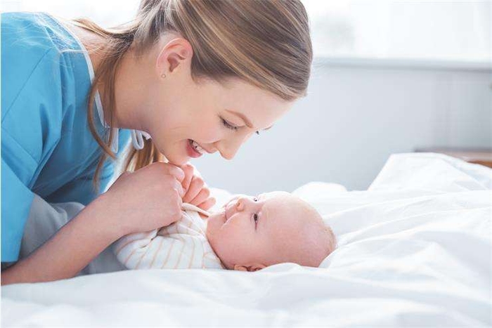 Догляд за новонародженою дитиною - SAY