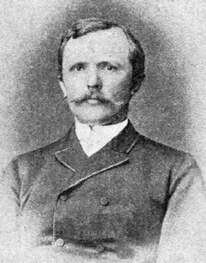 8/ At the beginning of the 20th century, the German archaeologist Wilhelm Dörpfeld, looking for the Homer's Ithaca and disappointed by his excavations on the modern homonym island, turned to the southern coastal area of Lefkada, specifically to the site of Steno, next to Nydri. 