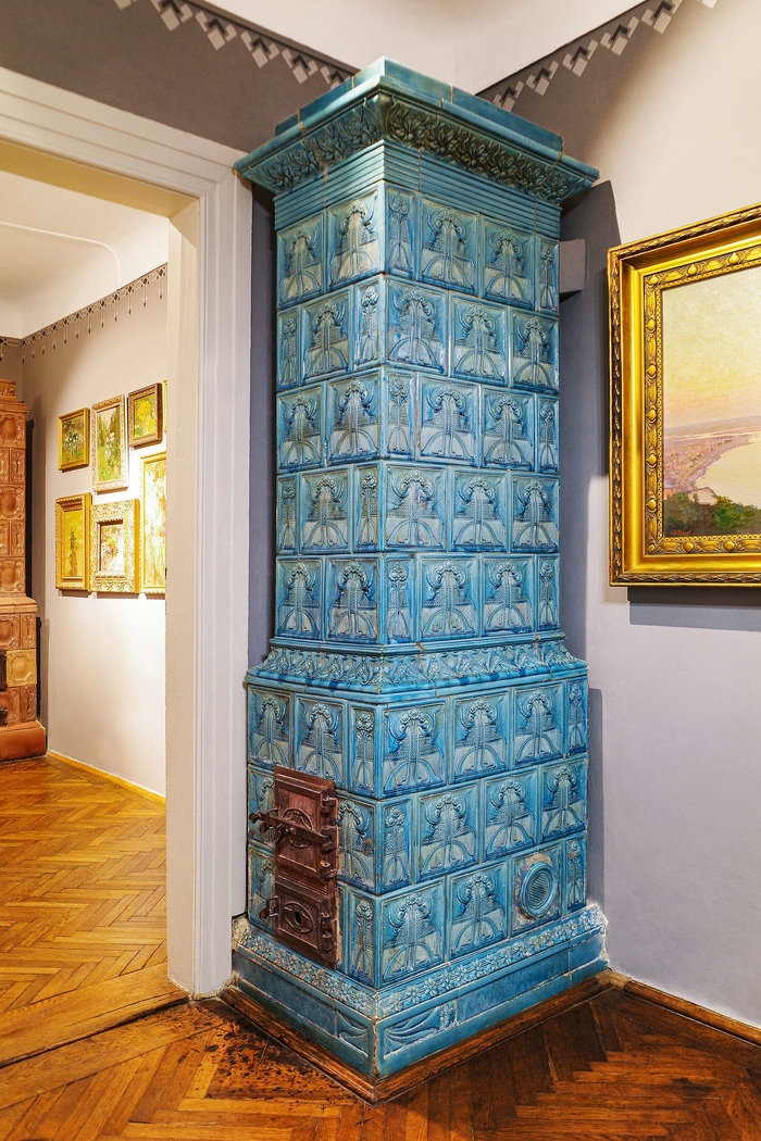 Stoves decorated with Art Nouveau tiles.