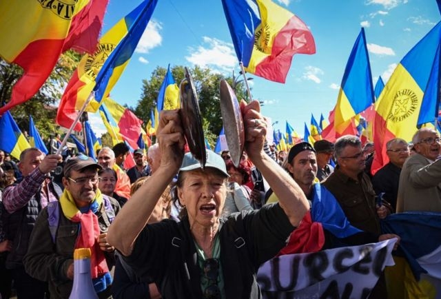 Підпис до фото,Мітинг "Альянсу за об'єднання румунів" у Бухаресті