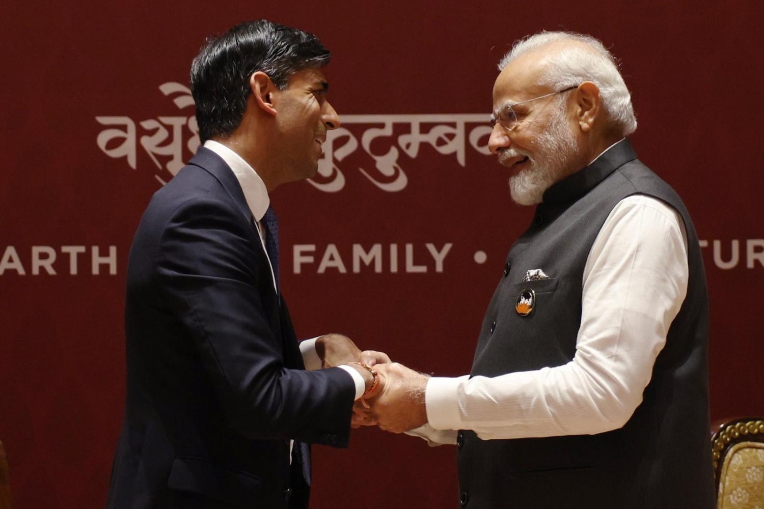 Прем'єр-міністр Великобританії Ріші Сунак (ліворуч) і прем'єр-міністр Індії Нарендра Моді прагнуть отримати найкращі пропозиції для індійців у Великобританії (Ден Кітвуд/Getty Images)