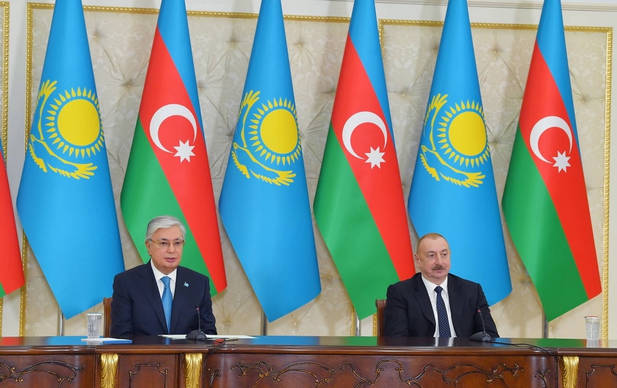 President of Kazakhstan Kassym-Jomart Tokayev (left) and President of Azerbaijan Ilham Aliyev (right) during press statements, 11 March 2024 (Official website of the President of Azerbaijan)