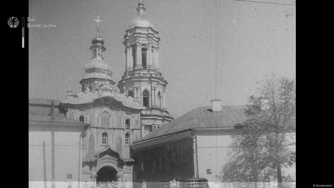 "В бывшем гнезде мракобесия" (1938)