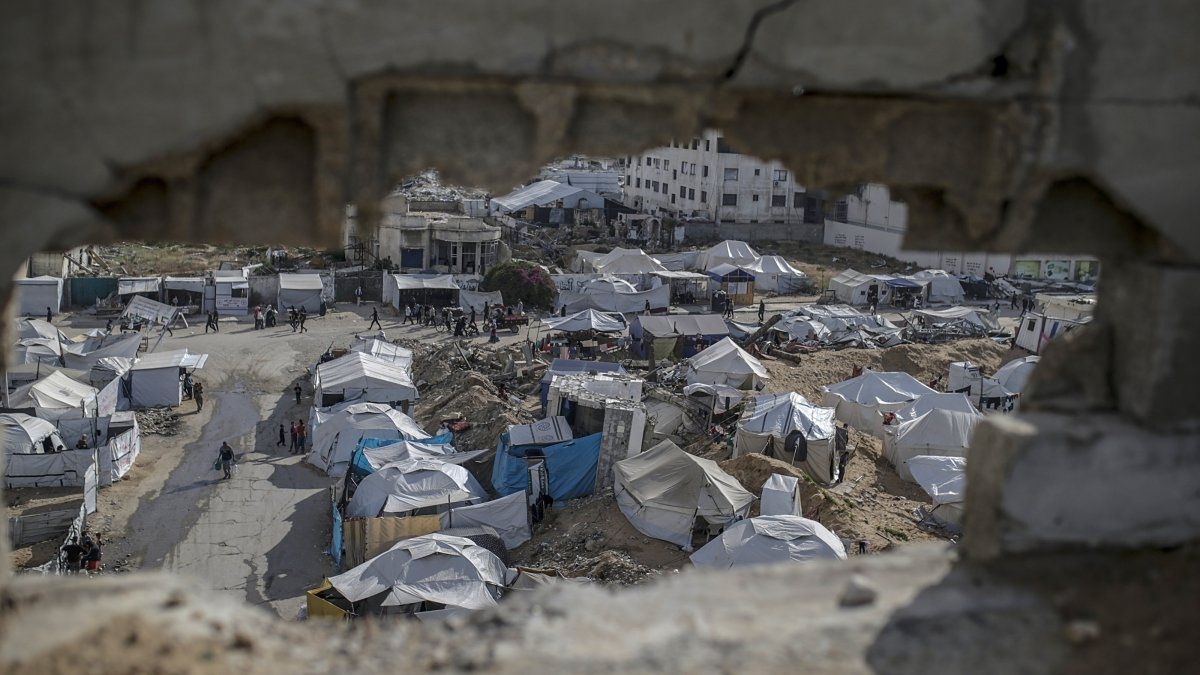 A camp for internally displaced Palestinians in the al-Remal neighbourhood, Gaza City, Palestine, May 1, 2025. (EPA Photo)