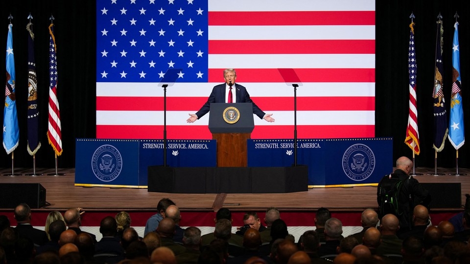 Donald Trump speaks to military leaders at Quantico