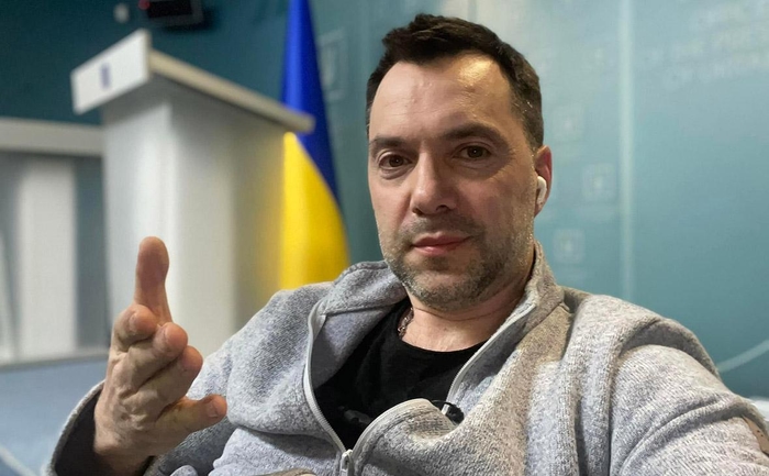Офис президента Украины объявил об увольнении Арестовича — РБК