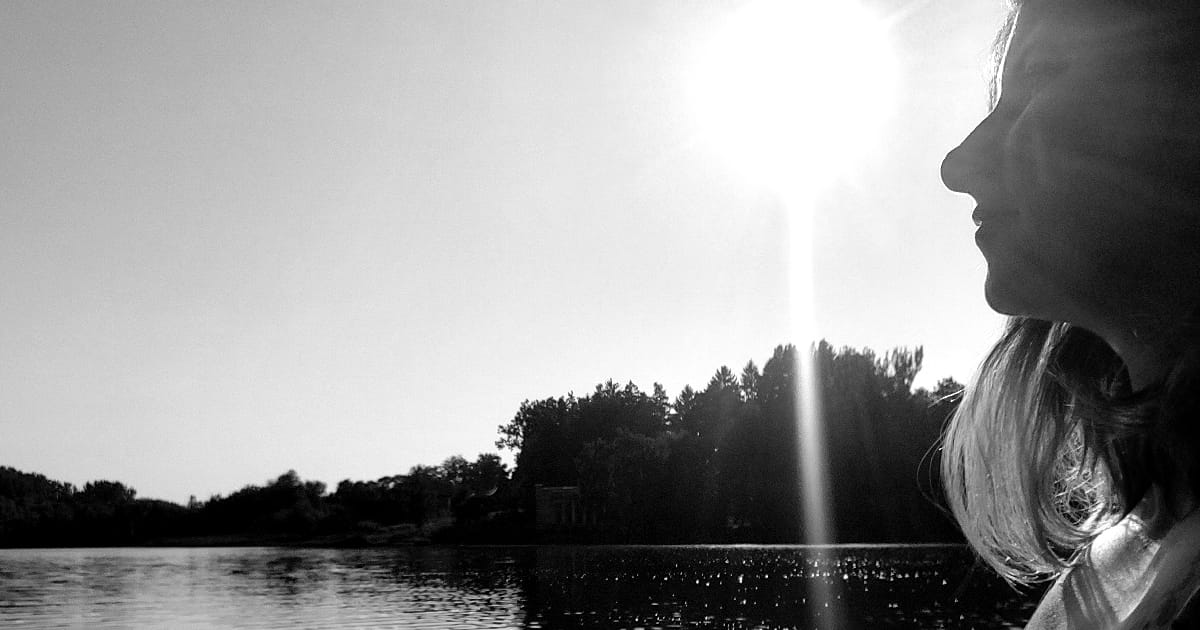 Мить - Julia Roy на we.ua