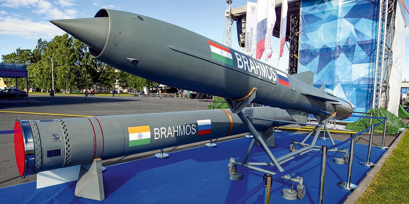 Індія має копію ракет П-800 "Оникс" під назвою BrahMos, РФ гіпотетично може  їх купити | Defense Express
