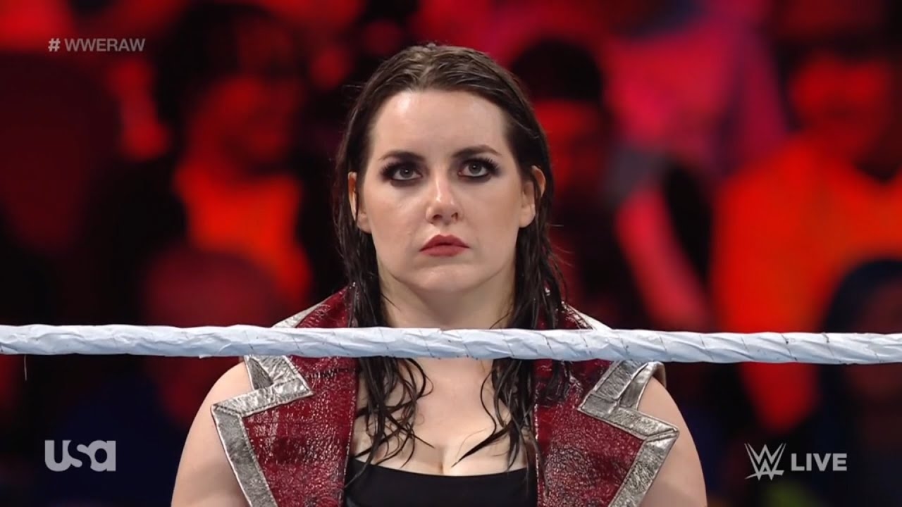 Nikki Cross abandons Natalya during the match - WWE RAW 10/23/2023 - YouTube