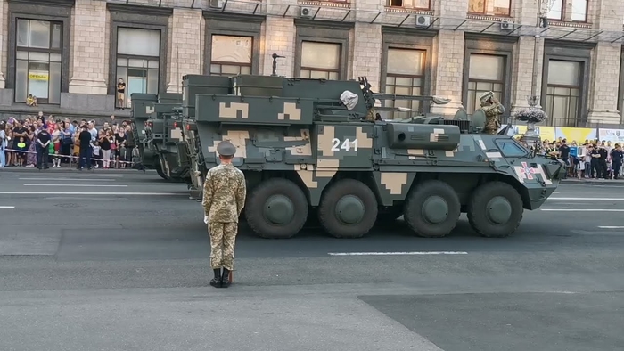 Вторая репетиция военного парада в Киеве (20.08.2021) - YouTube