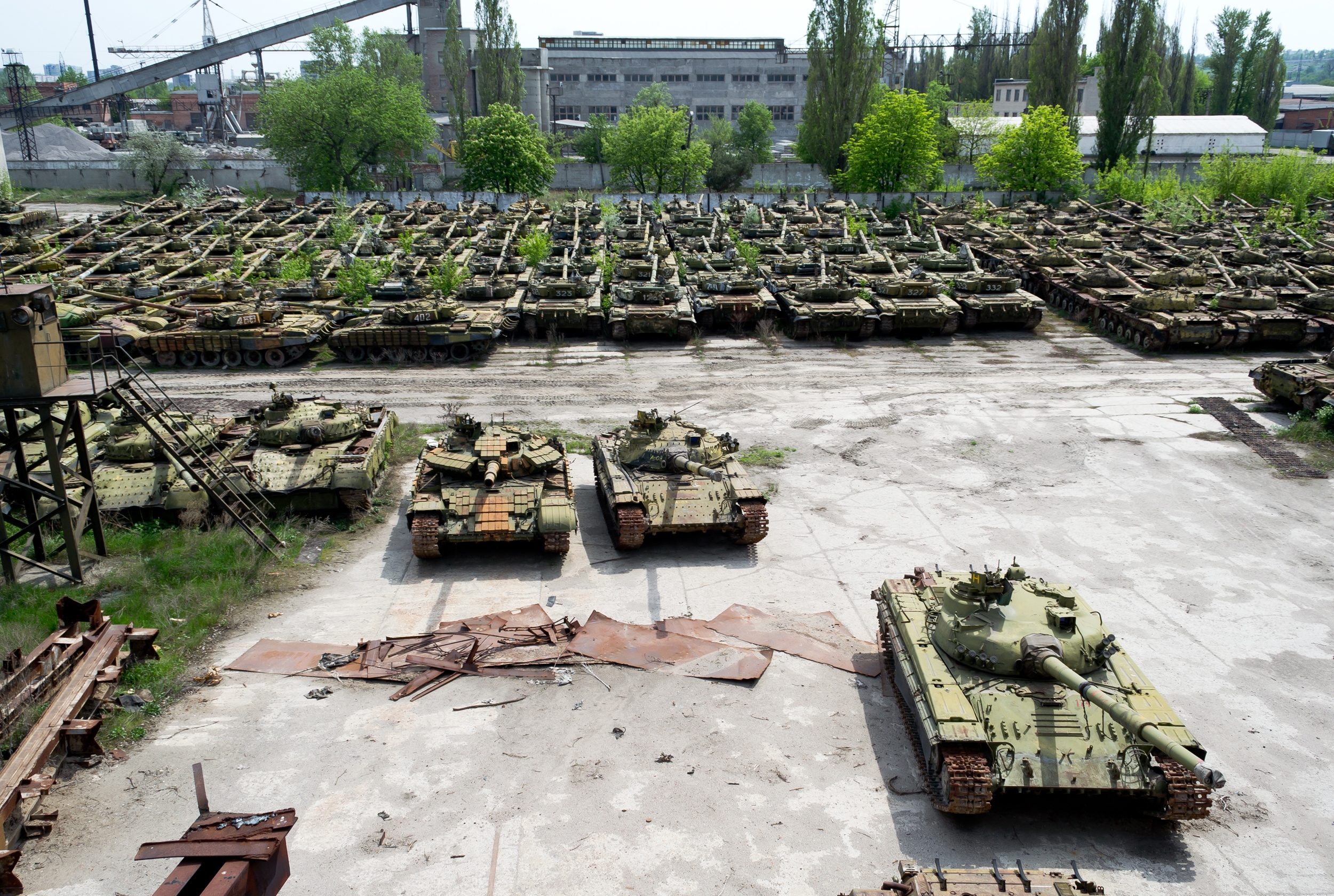 Танкове кладовище в Харкові 2013 рік
