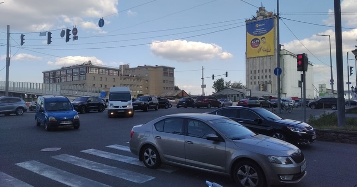 Про перехрестя Валів, Набережно-Хрещатицької та заїзд на Подільсько-Воскресенський міст. Або чому я проти - Руслан на we.ua