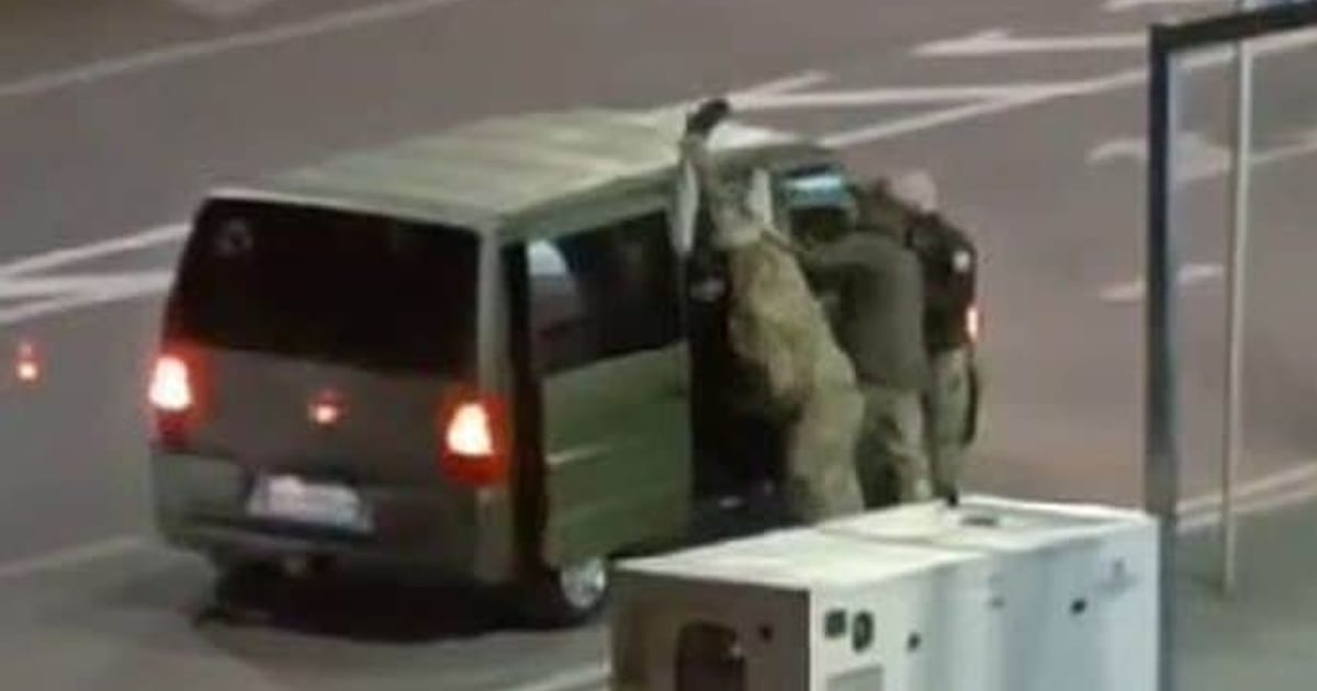 “Прострелити коліна”, “зачистка ухилянтів” та “воювати без зарплат”. Чому люди ухиляються - KRZHNY на we.ua