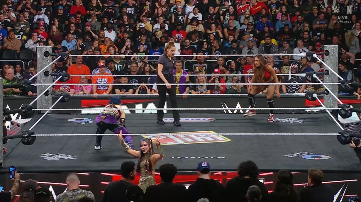 FabiShow on X: "Asuka vs Nikki Bella start now #WWERaw https://t.co/iPYeDM1ig9" / X