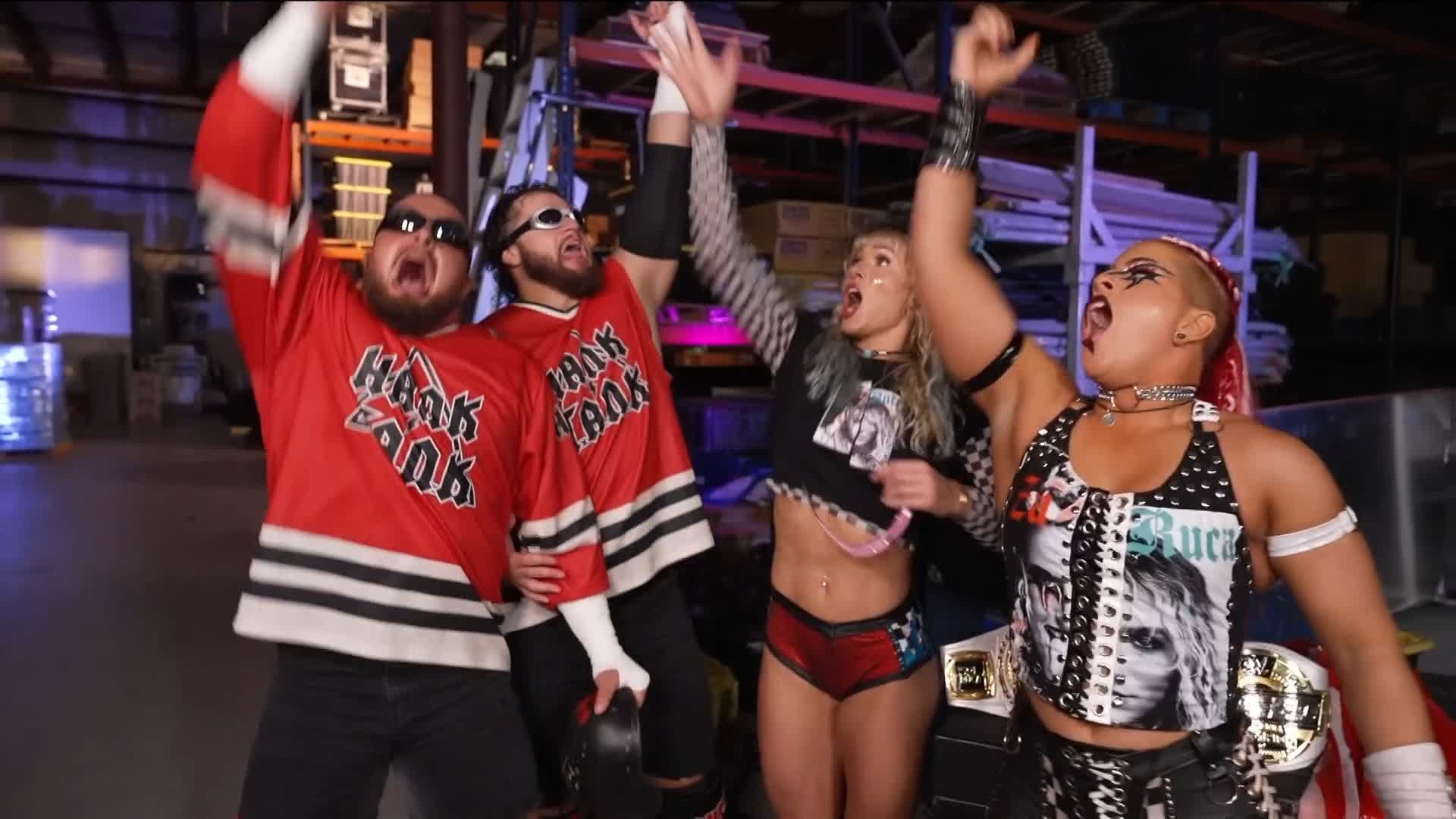 @WWE's video Tweet