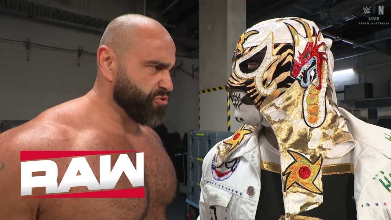 Confrontación de Rusev y Penta en Backstage y Advertencia para Penta por el combate de hoy|RAW 13/10 - YouTube