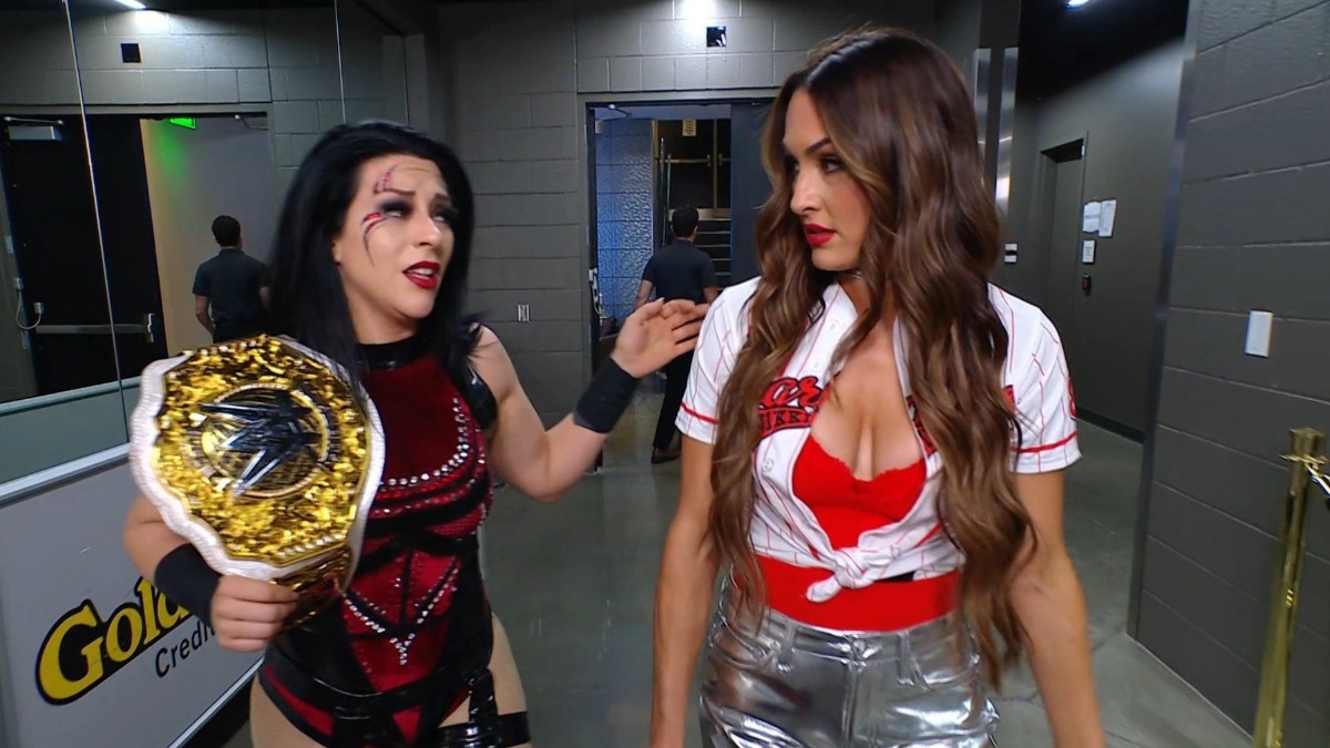 Nikki Bella Returns On WWE Raw, Aligns With Stephanie Vaquer