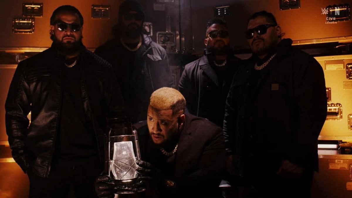 Solo Sikoa wants to trade lantern for match at Smackdown Tag Team Titles!  #SmackDown