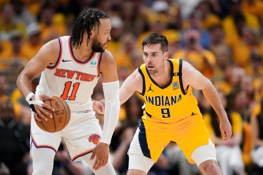 Knicks, Pacers renew rivalry with another playoff slugfest