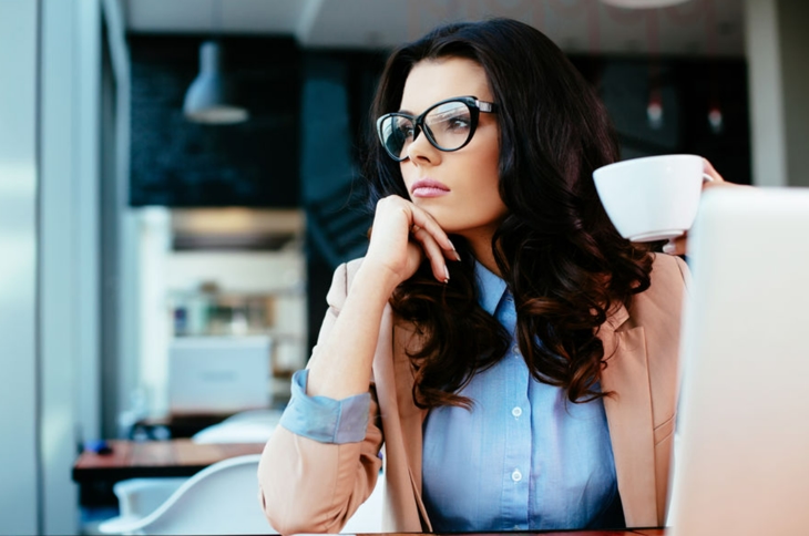 Чому ми відкладаємо фінансові рішення?