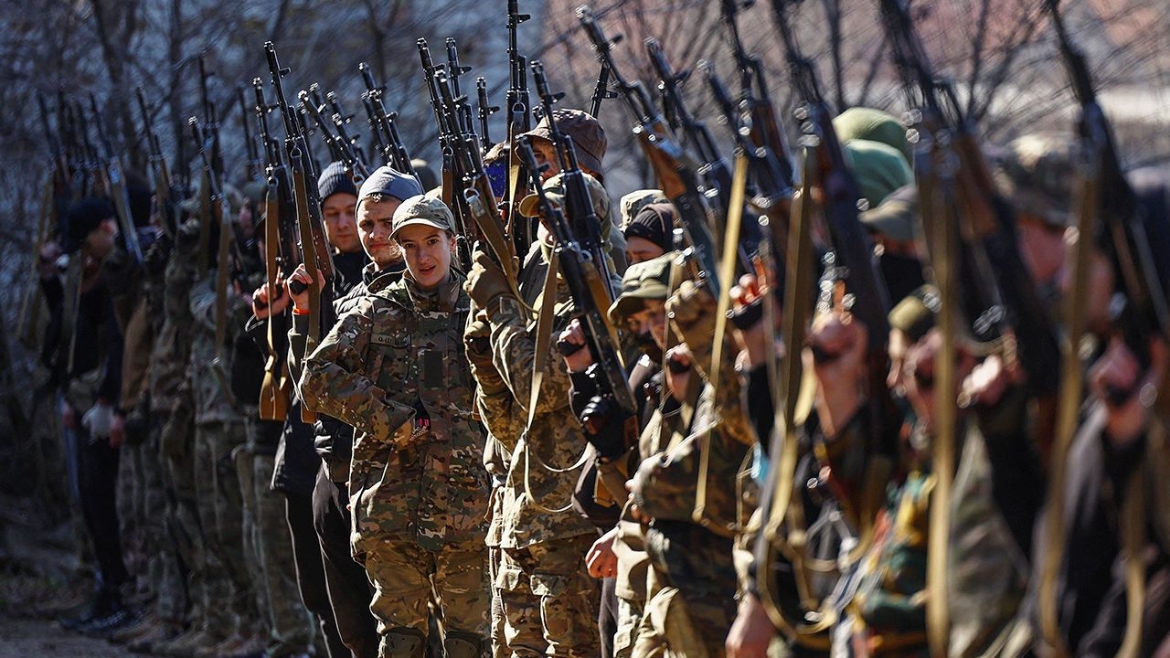 Потенційні новобранці, які бажають вступити до 3-ї окремої десантно-штурмової бригади ЗСУ