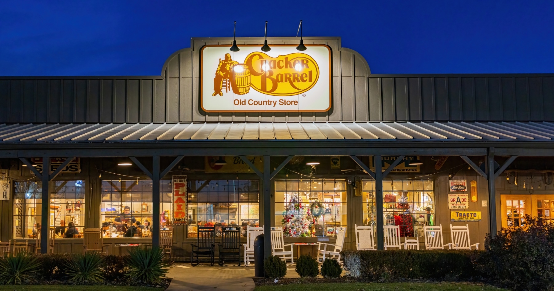 Cracker Barrel sees recovery after logo fallout