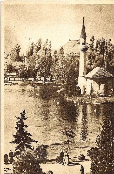 Татарська мечеть в Бухаресті (Румунія). Знищена комуністами в 60-х роках ХХ століття