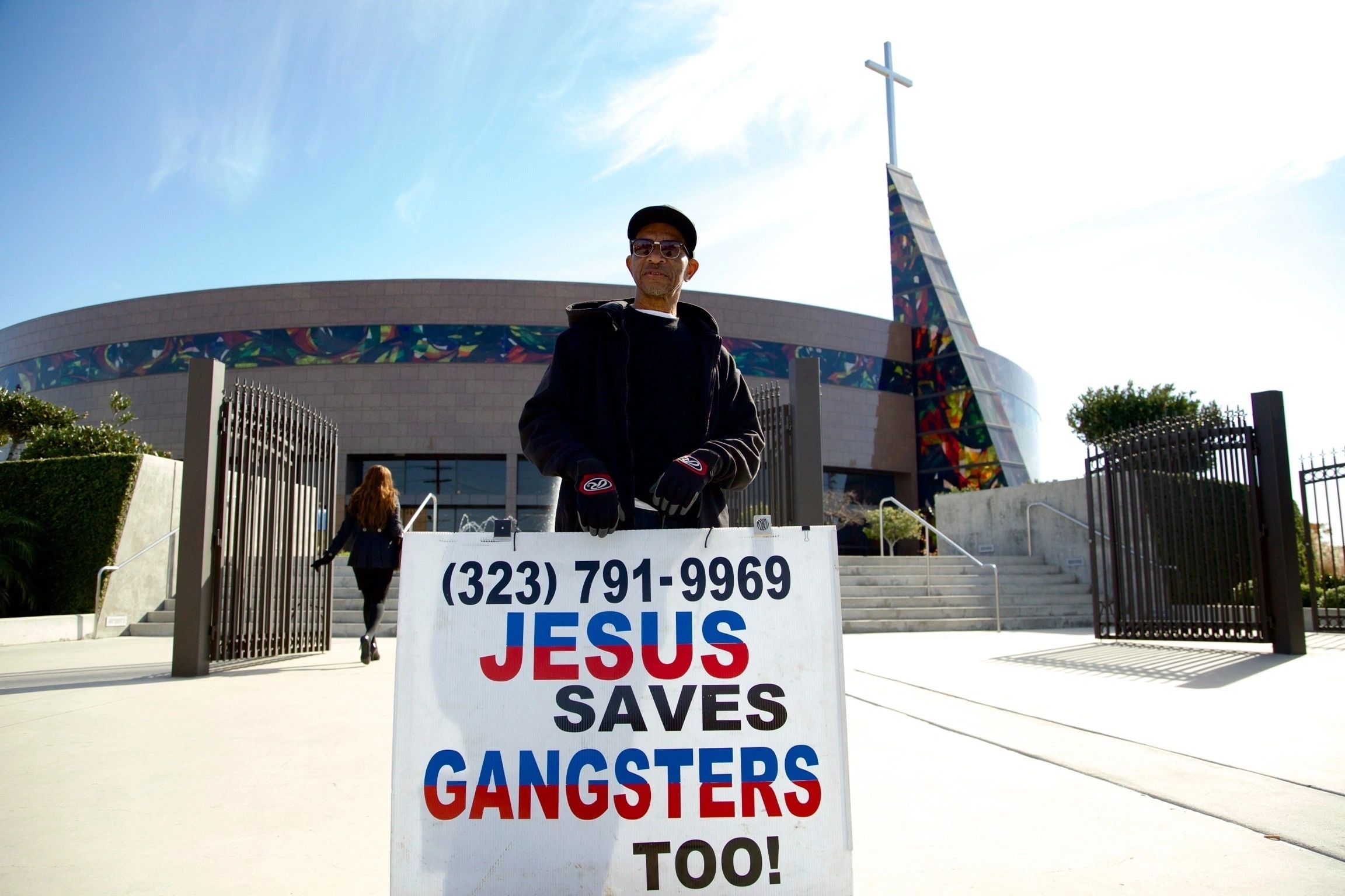 JESUS SAVES GANGSTERS TOO!