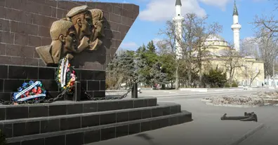Професійні противники деколонізації Криму - на we.ua