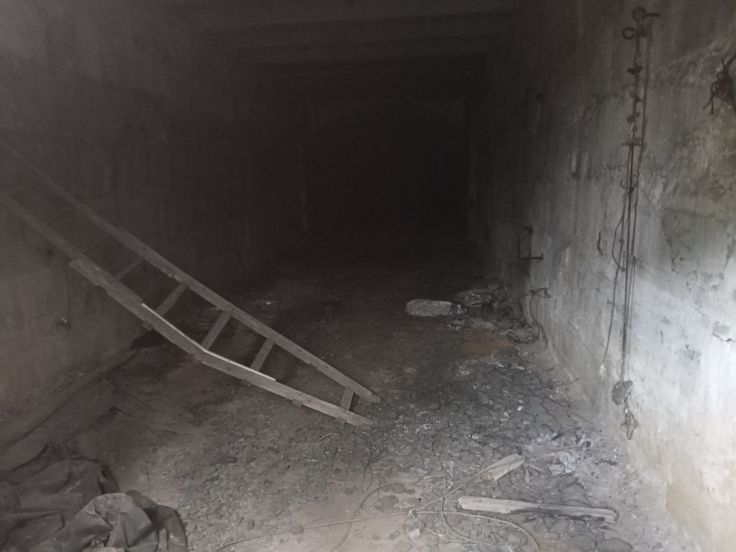 Вхід на технічний рівень зсередини