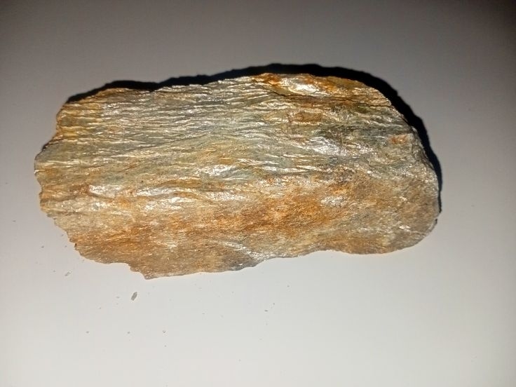 Тальковий сланець. Унікальна порода. В мережі майже не вдалося знайти схожих зразків