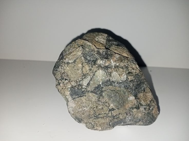 Авгіт в породі