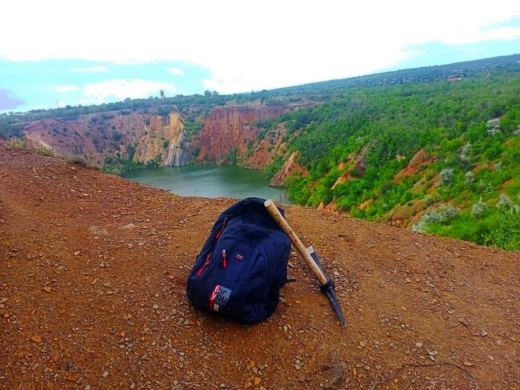 Прибуття групи на колишній південний схил кар'єру (48.349728, 33.529037)