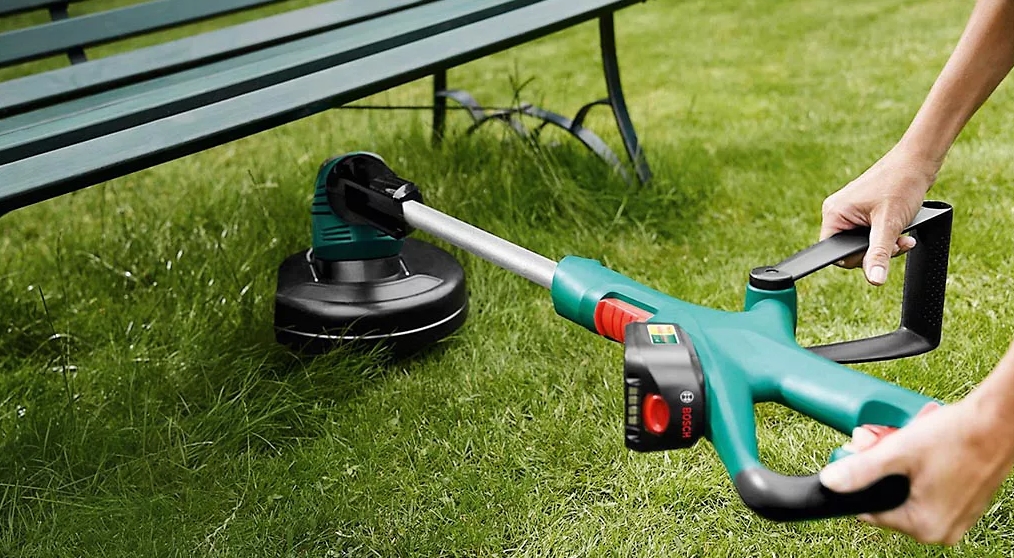 Що краще: тример чи мотокоса?