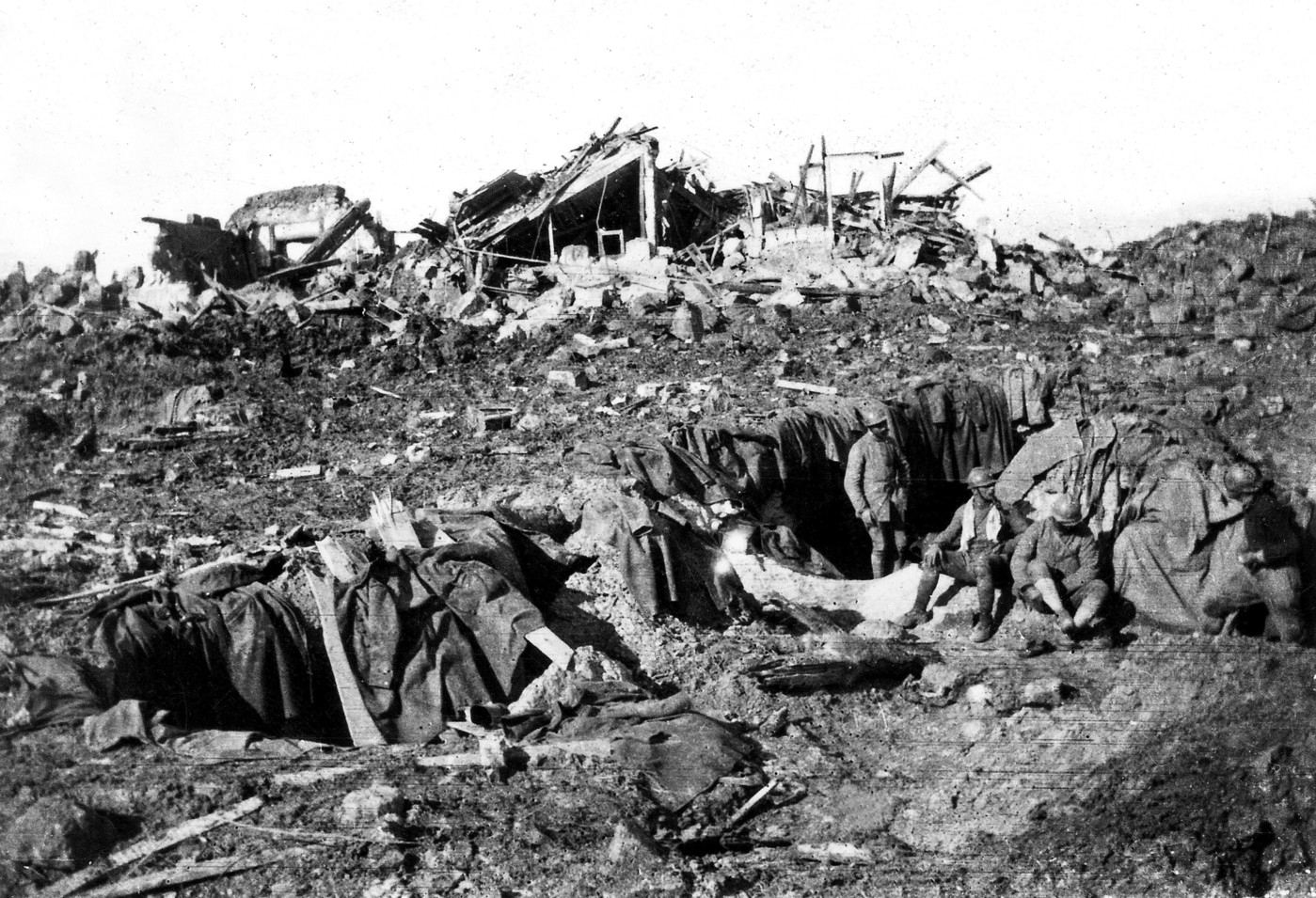 Французькі солдати на руїнах села Мальмезон, жовтень 1917