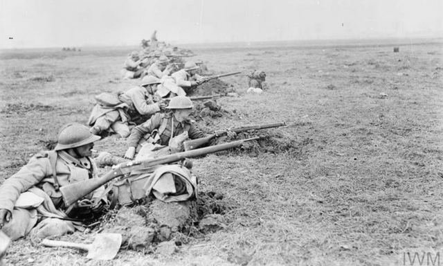 French and British troops prepare to repel a German attack, March 25 1918. : r/wwi French and British troops prepare to repel a German attack, March 25 1918. : r/wwi