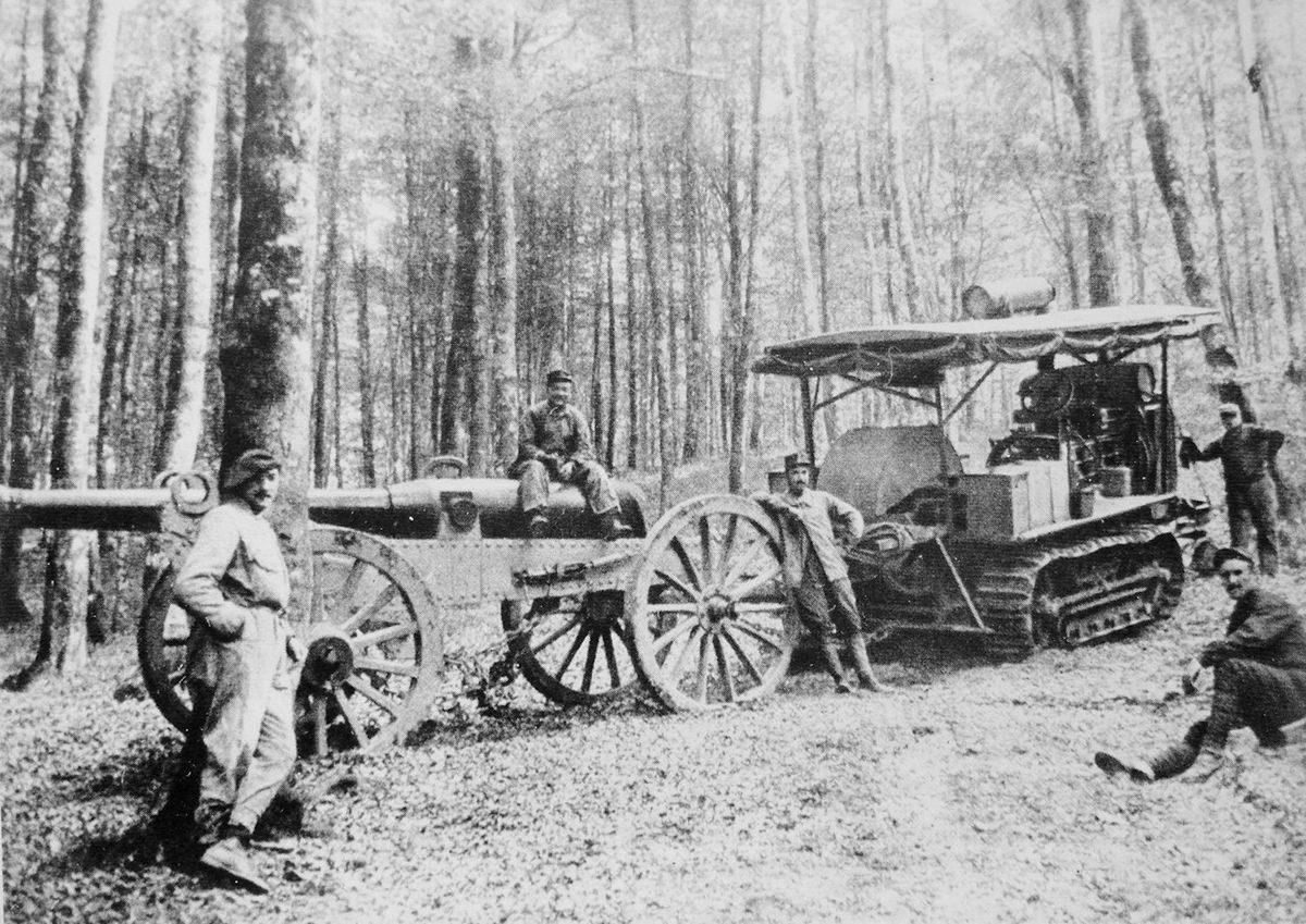 Введена в стрій 155-мм гармата зразка 1877 року.