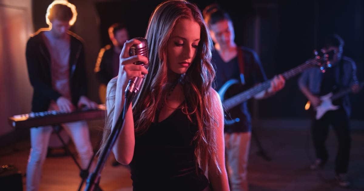 Портал Експеримент – свіжі новини музики щодня - Понтифік Перший на we.ua