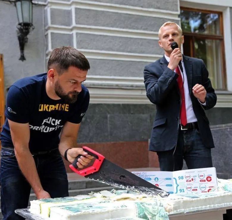 Відомого активіста Дмитра Шерембея звинуватили у фармлобізмі фото 1