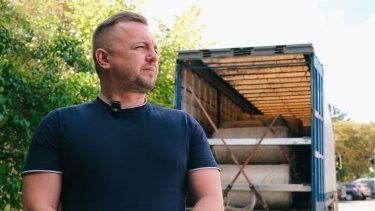 Фото 2 — "Павутиння", що працює 24/7: волонтери передали нову партію захисту від дронів для фронту