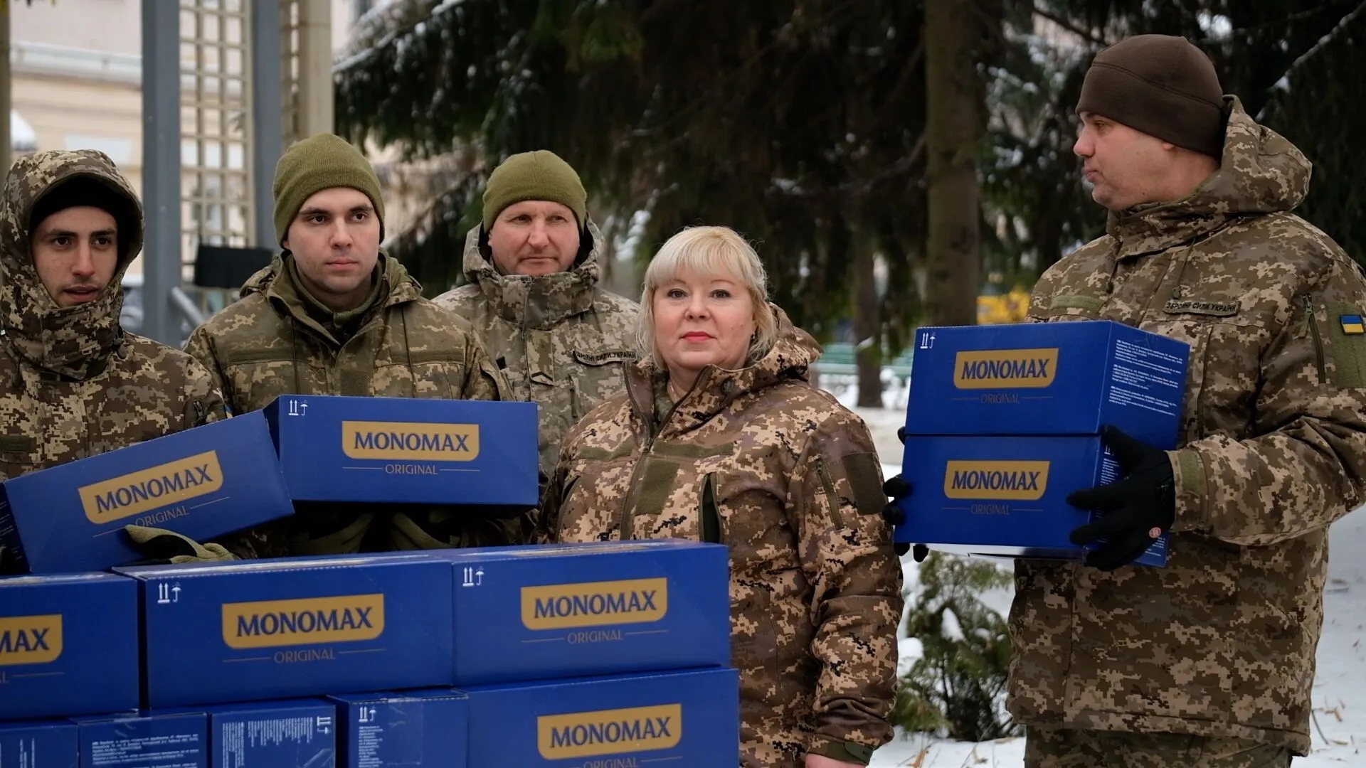 Компанія ''Мономах'' передала 24 тисячі порцій чаю для військових