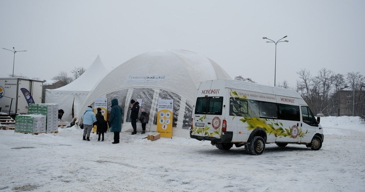 25 тисяч порцій чаю для Пунктів незламності: у Броварах містяни отримали допомогу від компанії «Мономах»