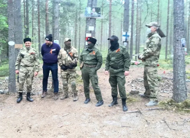 Поминальной акции в Сандармохе не смогли помешать ни казаки, ни полицейские - BBC News Русская служба
