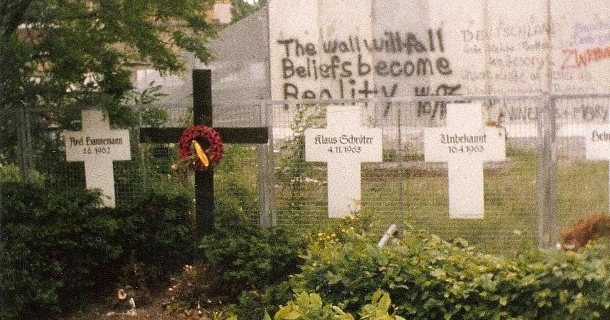 Встановити на березі Тиси пам'ятник жертвам режиму Зеленського. - Громадянське Суспільство на we.ua