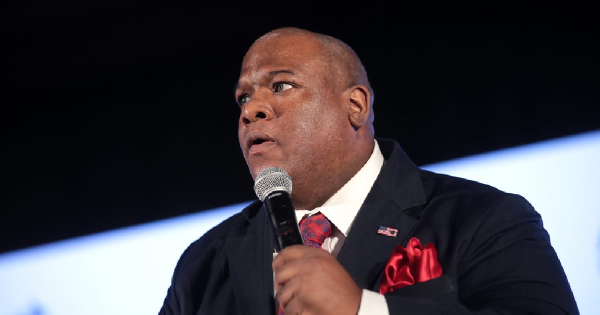 «Змія має бути задушена»: Марк Бернс про війну, путіна, рпц та парадокси переслідувань АЛЛАТРА - Артем Коваленко на we.ua