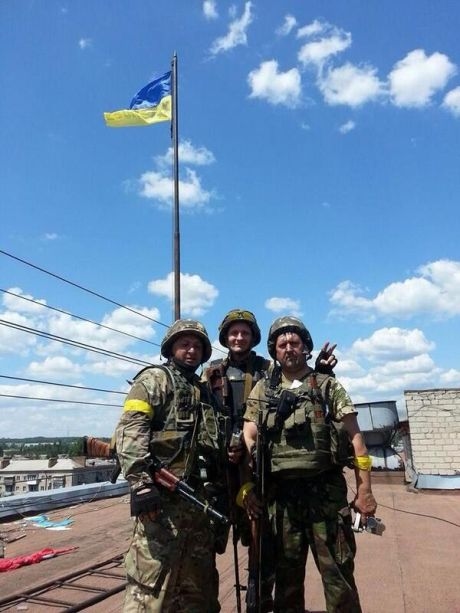 Український прапор знову підняли над Слов'янськом 5 липня 2014 року.