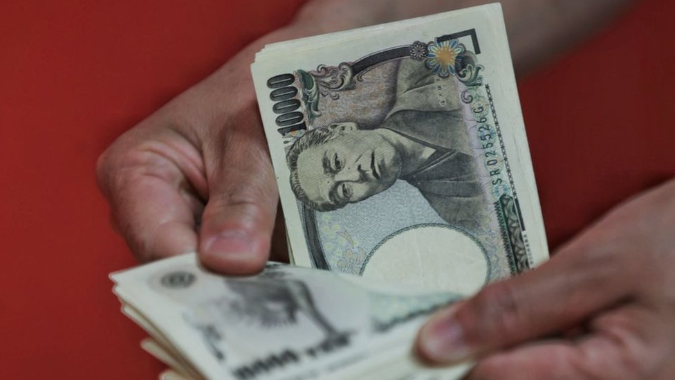 Japanese yen slips to 24-year low against dollar