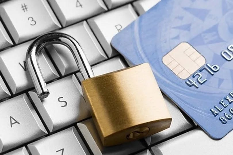 На зображенні може бути: гроші і текст