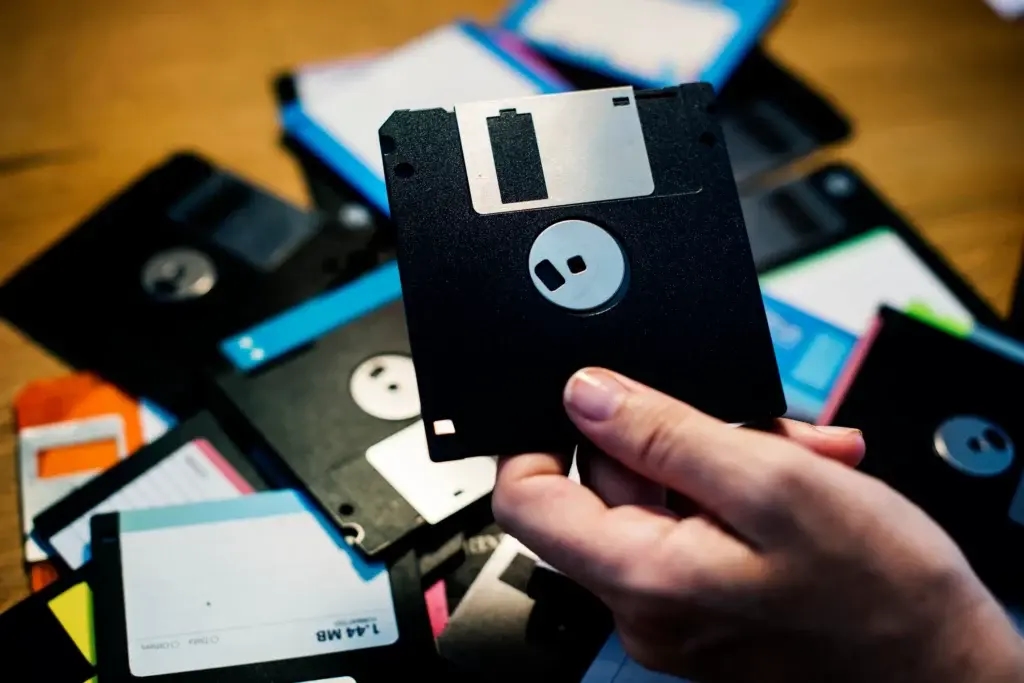 floppy disks d 1024x683 1